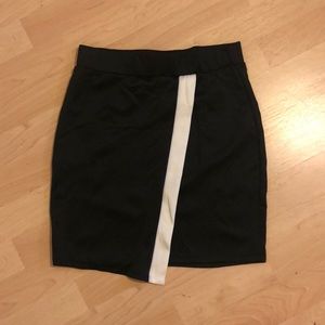 Body con black and white skirt